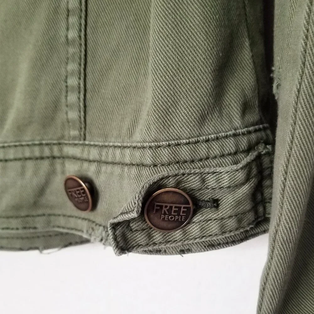 Free People Olive Army Green Distressed Crop Denim Jacket Size 4 100% Cotton - Picture 9 of 15